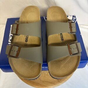 NIB Birkenstock Arizona Birko-Flor Soft Footbed Unisex Sandals-Stone,Sz 43